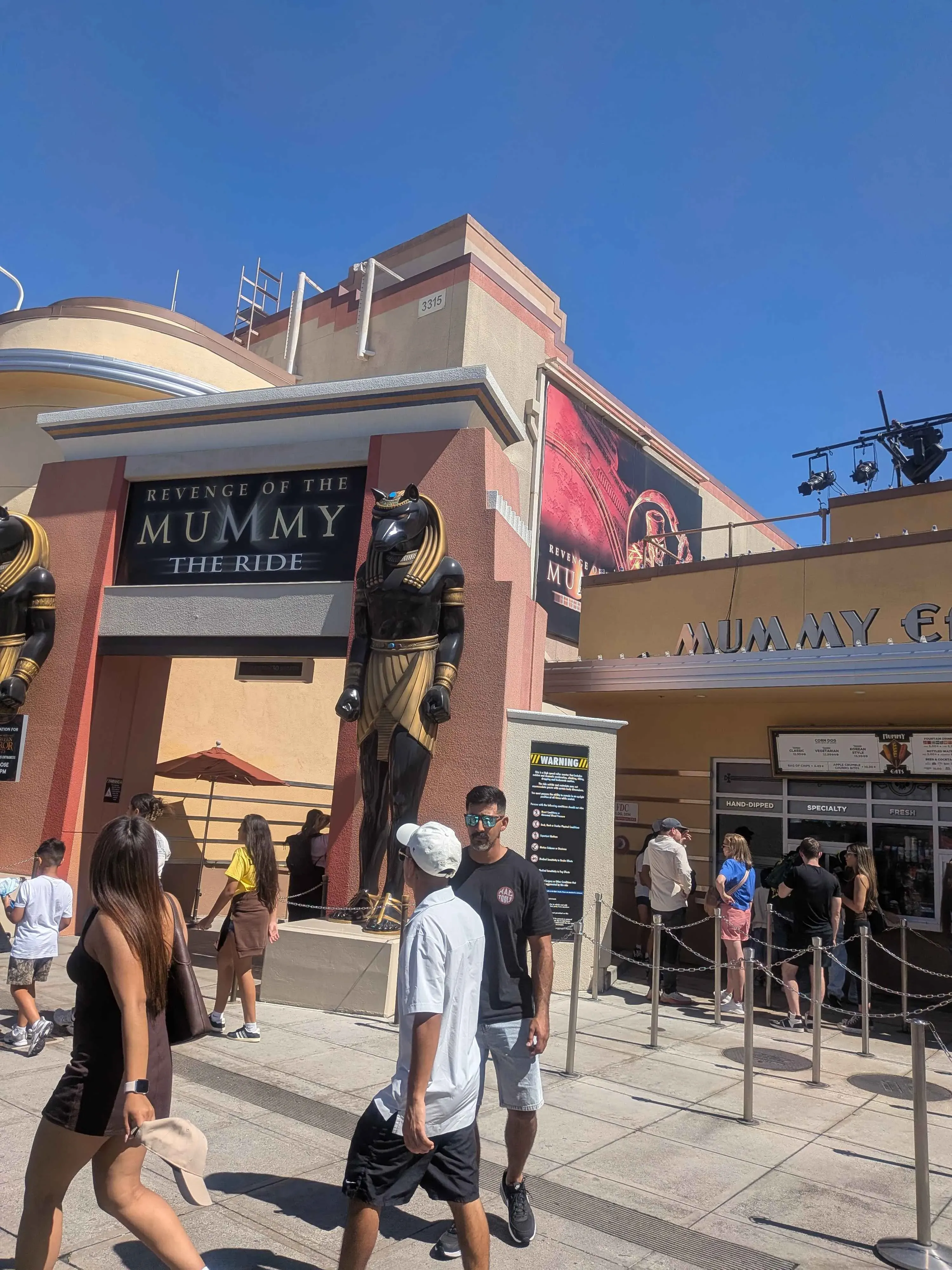 Revenge of the Mummy: the ride Revenge of the Mummy: the ride